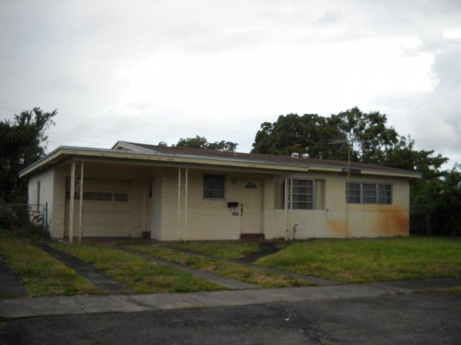 2nd image of 6513 SW 28th St