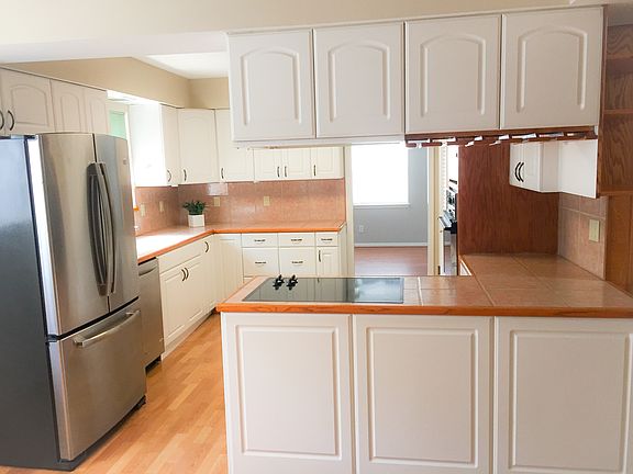 Pocket door connects kitchen to dinning room.