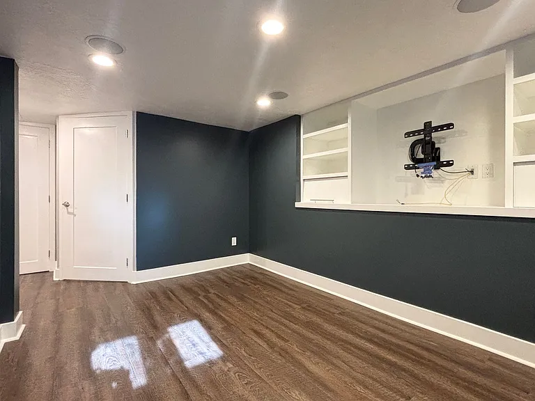 953 E Lowell Ave — Photo 38