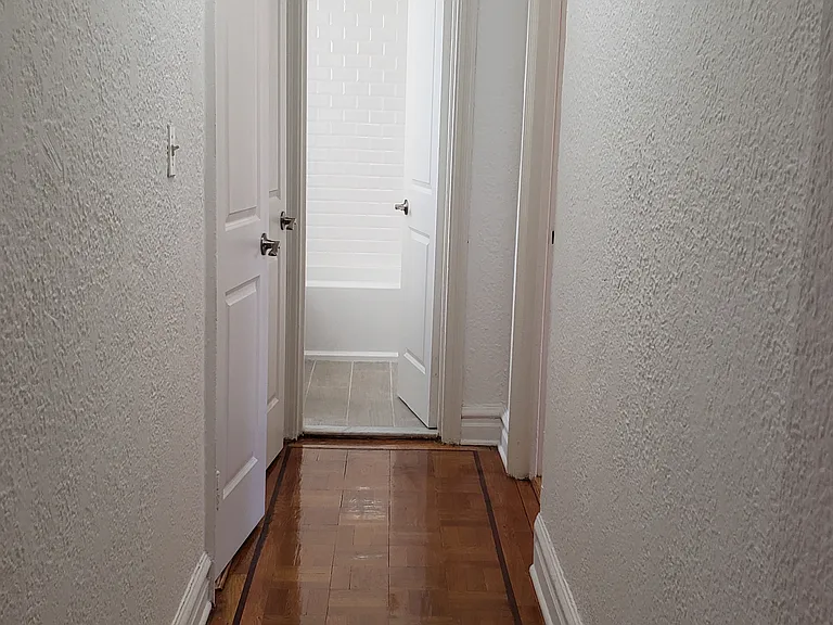 2245 E 19th St #D7 — Photo 17