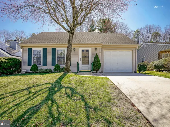 30 Buckingham Dr, Southampton, NJ 08088