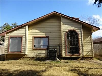 3rd image of 1447 Glencliff Dr