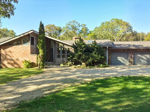 21 Llewellyn Way, Edgartown, MA 02539