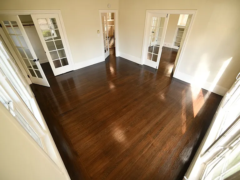 747 Warfield Ave — Photo 13