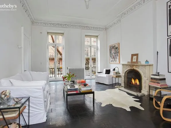 27 West Tenth Street image 1 of 12