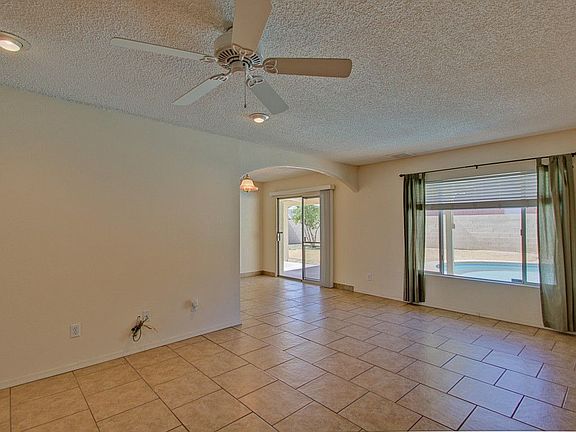 4th image of 3126 W Danbury Dr