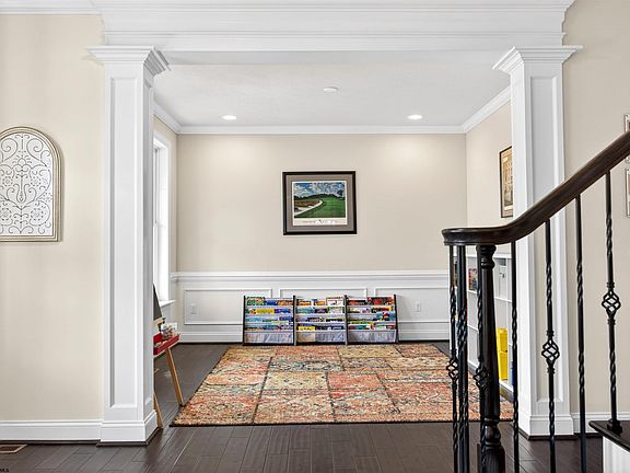 4th image of 172 Southwind Cir