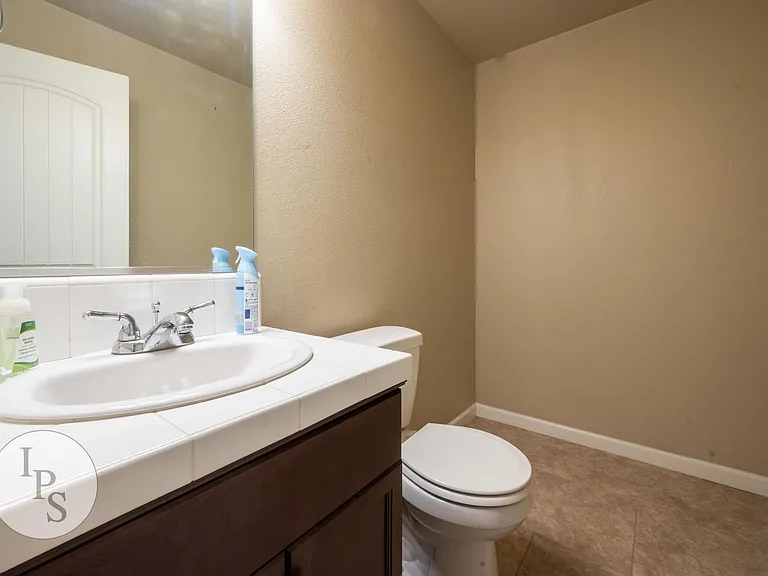 6414 W Norwich Ave — Photo 9