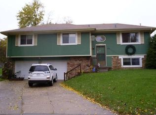 13727 Adams Cir, Omaha, NE 68137