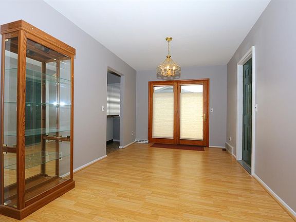 5th image of 755 Christopal Dr