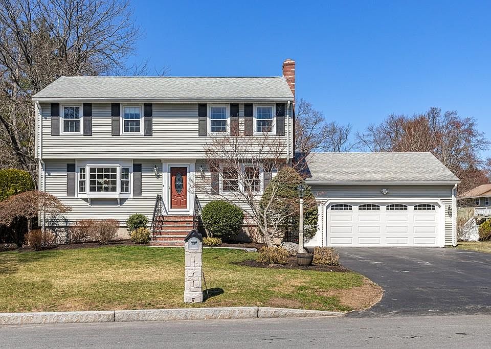 1st image of 5 Garrison Dr