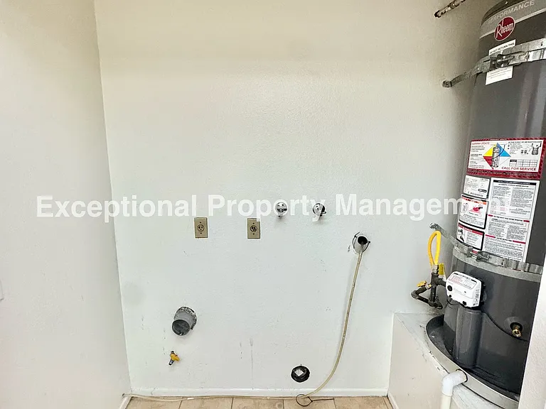 8577 Salina St — Photo 9