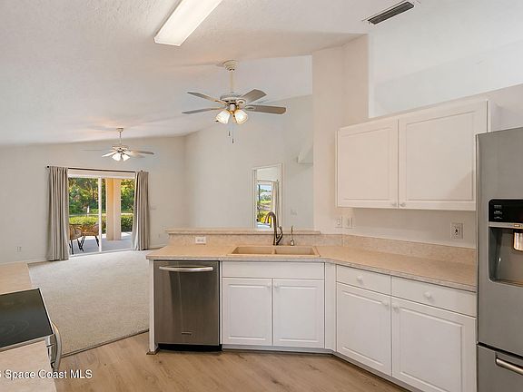 5th image of 4217 Mount Carmel Ln