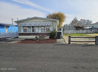 107 E Ahtanum Rd UNIT 7, Union Gap, WA 98903