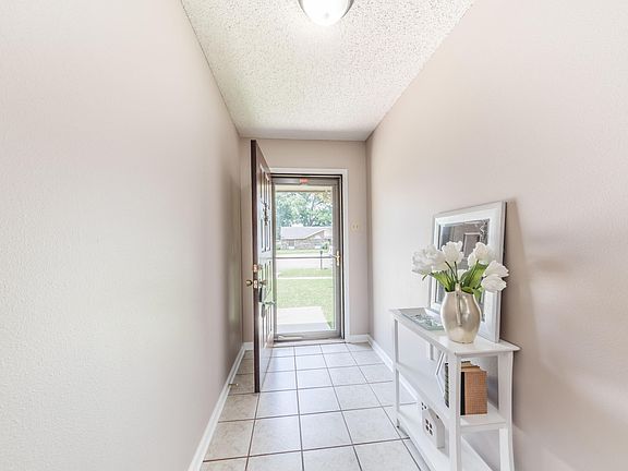 3rd image of 308 Aristotle Dr