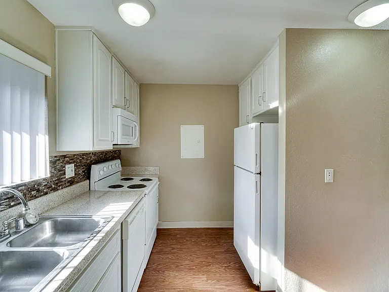 Highlander Park Apartments — Photo 46