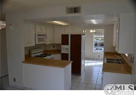 3rd image of 1713 Manzana Way