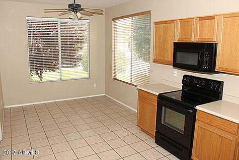 5th image of 227 W Loma Vista St