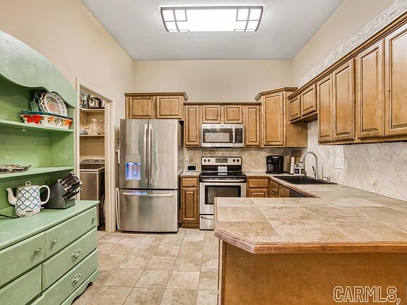 5th image of 29 Ponds Edge Ln