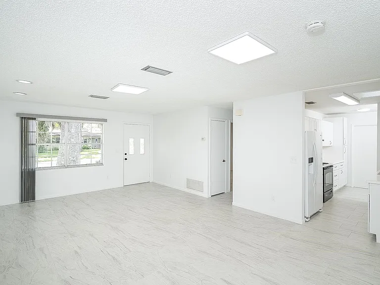 494 Romano St — Photo 24
