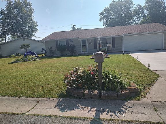 2nd image of 1527 Woodhurst Dr