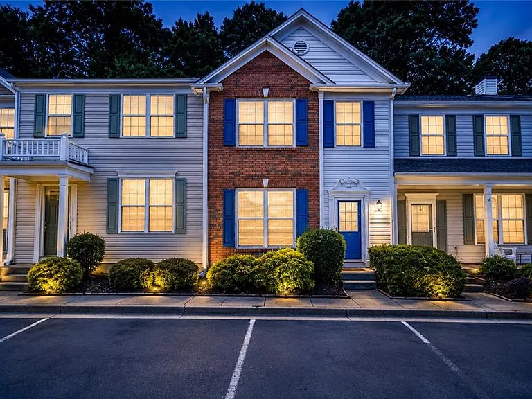 1745 Kilmington Ct — Photo 2
