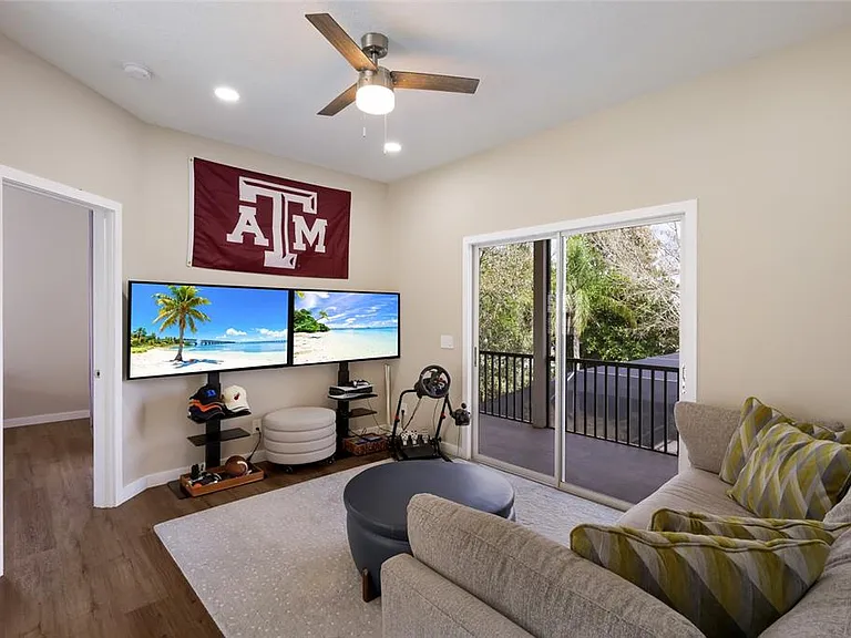 8009 Royal Birkdale Cir — Photo 56