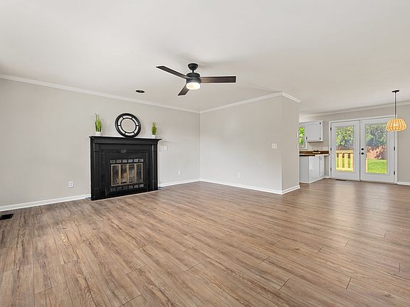 3rd image of 1643 Windy Meadow Dr