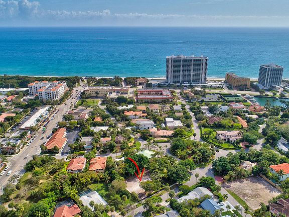 Home For Sale In Por La Mar