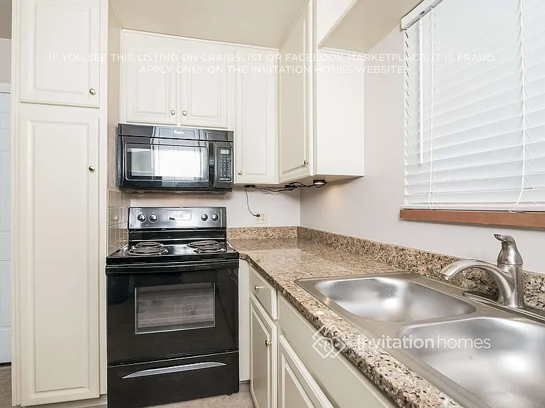 13482 E Dakota Ave — Photo 8