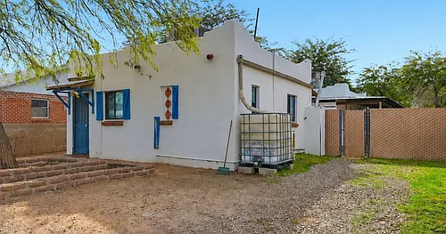 121 W Birdman Dr #A Photo 1
