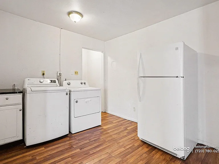 2040 S Fox St — Photo 24