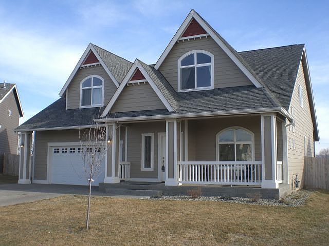 4 BR Crafstman style home