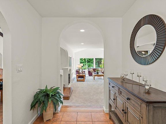 4th image of 8103 Crestview Ct