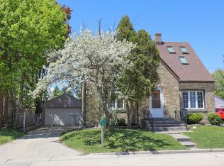 3034 Meachem Rd, Racine, WI 53406