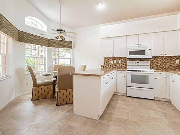 4th image of 195 Lady Palm DR
