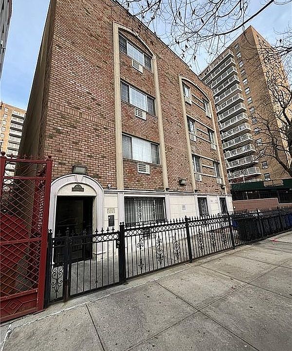 1st image of 2135 Crotona Ave #2B