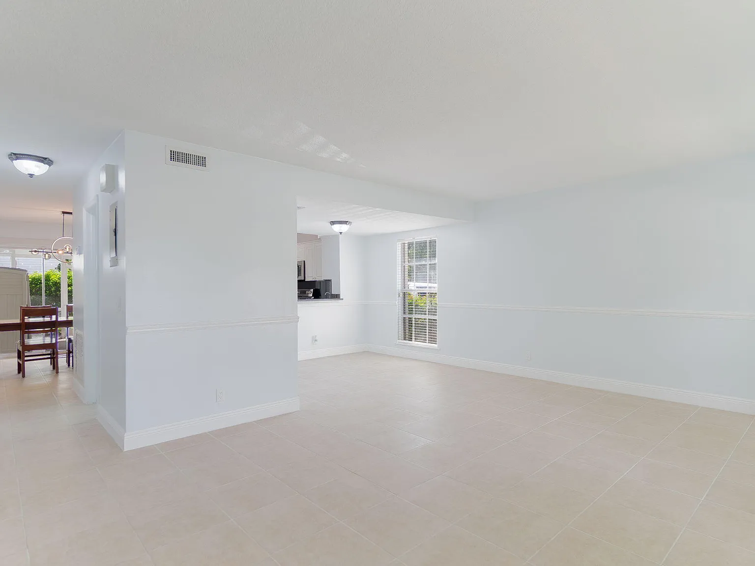 3 bed, 2.5 bath, 1496 sqft, $3,400 — Photo 4