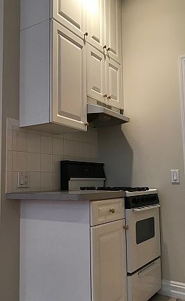 4th image of 845 Lexington Ave #3E