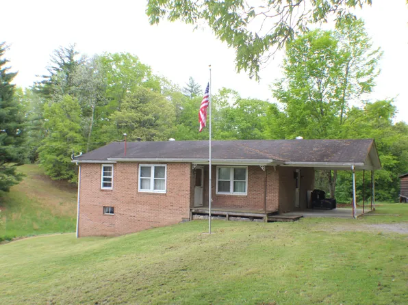 102 Clydesdale Ln, Buckeye, WV 24924