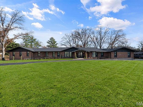 4th image of 1534 Woodgate Dr