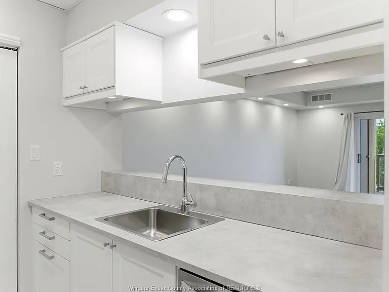 325 Village Grove Dr #409 — Photo 7