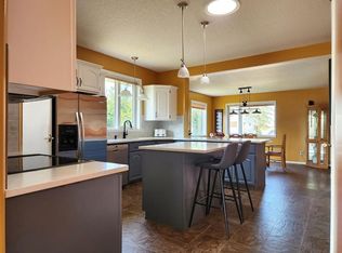 4813 E 4th St W, Claresholm, AB T0L0T0