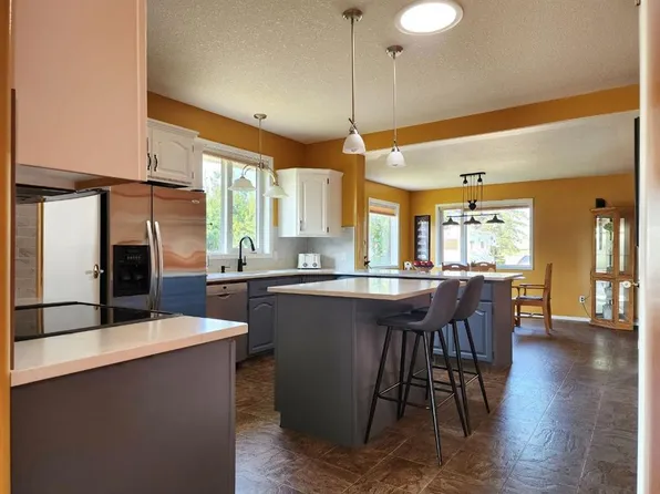 4813 E 4th St W, Claresholm, AB T0L 0T0