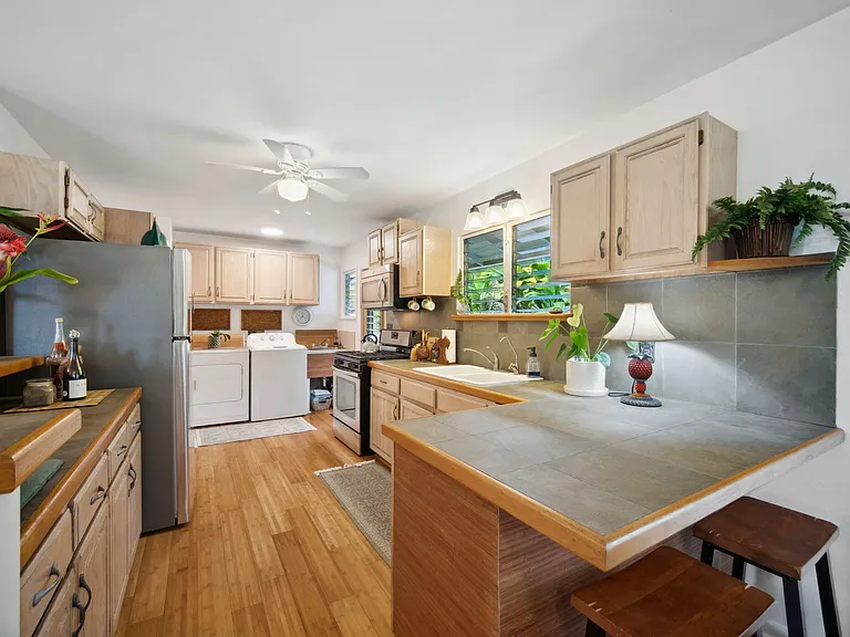 4928 Aliali Rd — Photo 5