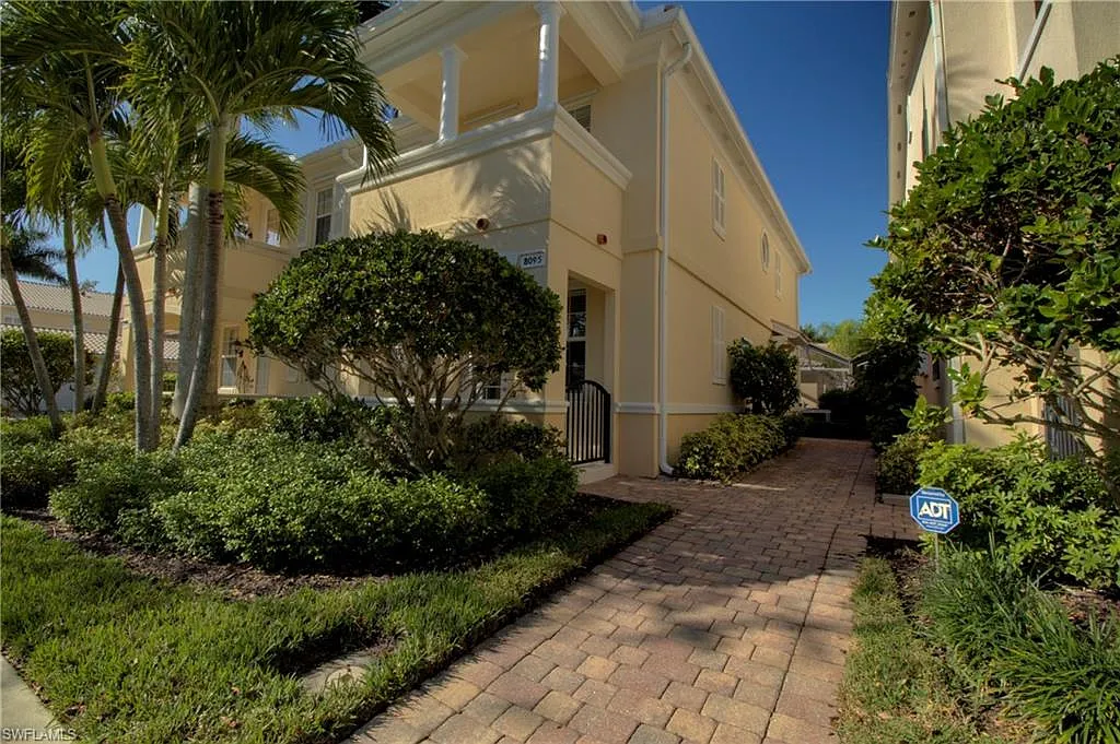 4 bed, 3.0 bath, 1864 sqft, $3,300 — Photo 1