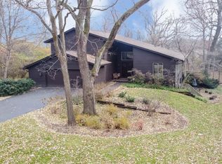 10089 Rellswood Dr, Belvidere, IL 61008