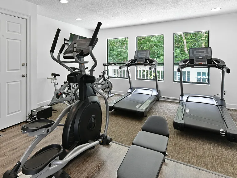 450 Waldan Cir — Photo 23