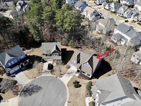 3rd image of 109 Jumping Creek Ct