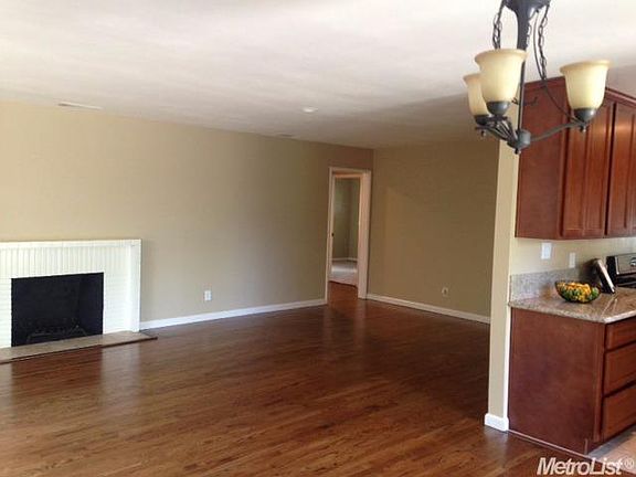 2nd image of 2412 Andrade Way